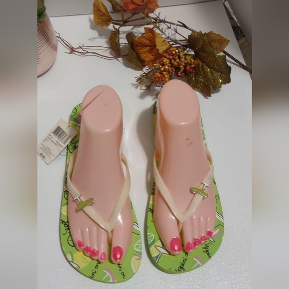 Shoes - Stylish Cream Flip-Flops for Women